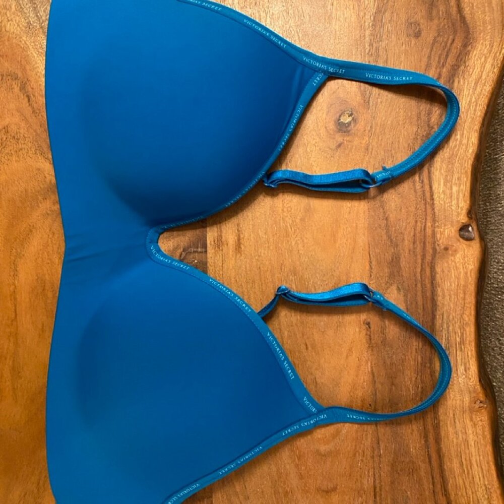 Victoria's Secret T-Shirt Lightly Lined Wireless Bra NWOT